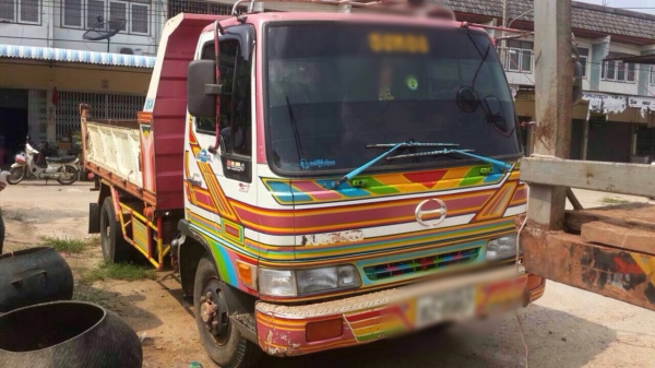 ขายรถบรรทุกหกล้อดัมพ์ HINO FC4J - HO7D 195 แรง ปี 43 ยาง 8.25 ขอบ 16" ทะเบียนพร้อม