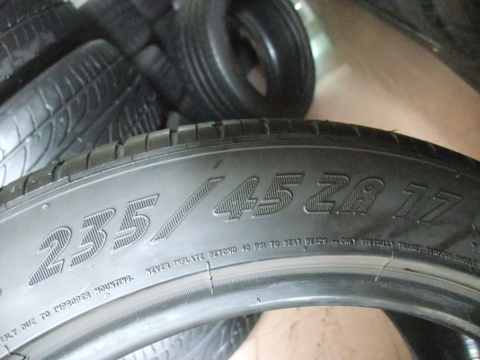 ยาง  Michelin 235/45/17 ปี 09