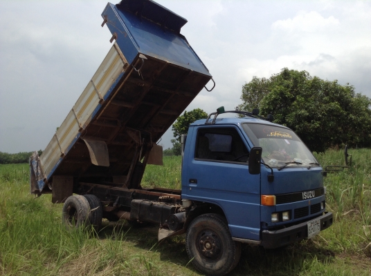 ขาย 6 ล้อดั้ม NPR61L เครื่อง 4BE1 110 แรงม้า เกียร์สั้น F หน้า-หลัง มีสโลว์กลาง พวงมาลัยพาวเวอร์ ทะเบียนเต็มพร้อมโอน