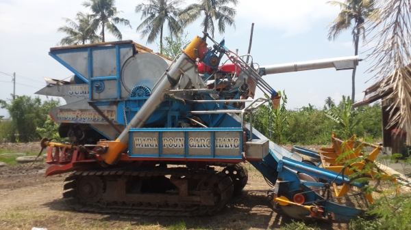 ขายรถเกี่ยวข้าวไทยเจริญการช่าง