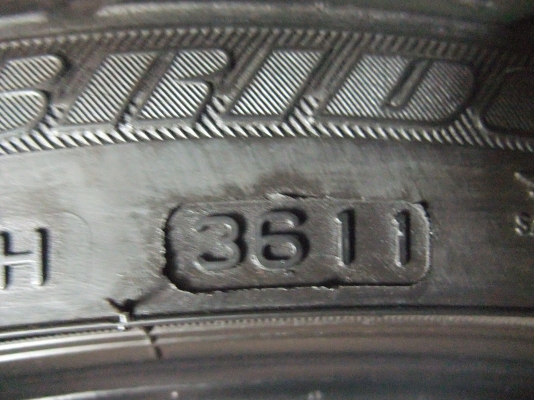 ยาง Bridgestone 225/40/18 ปี 11 ยาง Bridgestone 225/40/18 ปี 11
