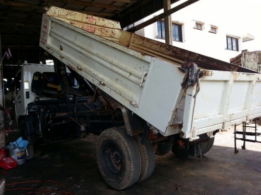 รถฮีโน่ 6 ล้อดั้ม ( ติดเฮี้ยบ 3.5 ตัน. ) 150 แรงม้า. ปี 55 ( รถวิ่ง 35,xxx กม. ) สนใจติดต่อ 081 - 6079515 รถฮีโน่ 6 ล้อดั้ม ( ติดเฮี้ยบ 3.5 ตัน. ) 150 แรงม้า. ปี 55 ( รถวิ่ง 35,xxx กม. ) สนใจติดต่อ 081 - 6079515