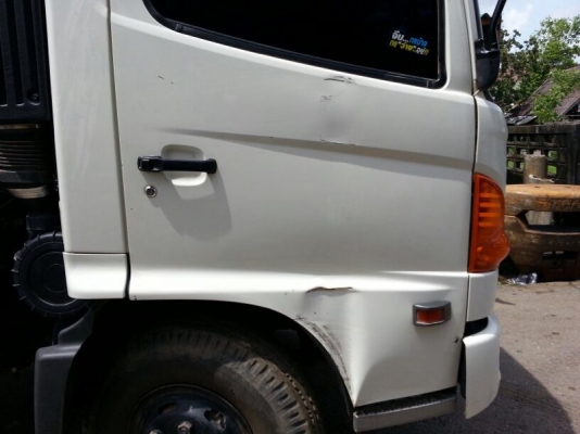 รถฮีโน่ 6 ล้อดั้ม ( ติดเฮี้ยบ 3.5 ตัน. ) 150 แรงม้า. ปี 55    ( รถวิ่ง 8x,xxx  กม. )