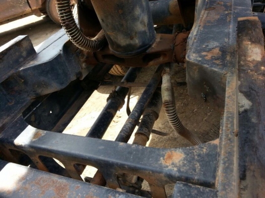 รถฮีโน่ 6 ล้อดั้ม ( ติดเฮี้ยบ 3.5 ตัน. ) 150 แรงม้า. ปี 55    ( รถวิ่ง 8x,xxx  กม. )