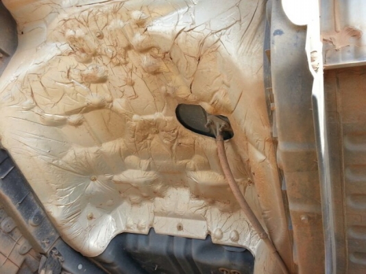 รถฮีโน่ 6 ล้อดั้ม ( ติดเฮี้ยบ 3.5 ตัน. ) 150 แรงม้า. ปี 55    ( รถวิ่ง 8x,xxx  กม. )