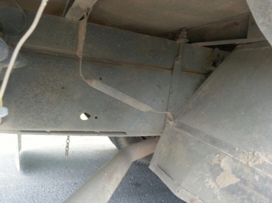 รถฮีโน่ 10 ล้อ รั้ว  ( ไม่ดั้ม )  KT925  168 แรงม้า.  สนใจติดต่อ 081 - 6079515