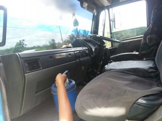 รถฮีโน่ 10 ล้อ รั้ว  ( ไม่ดั้ม )  KT925  168 แรงม้า.  สนใจติดต่อ 081 - 6079515