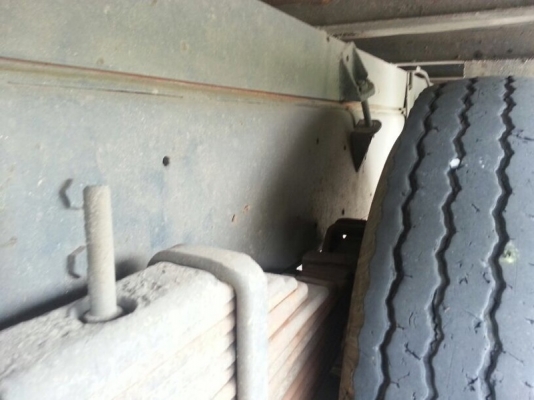 รถฮีโน่ 10 ล้อ รั้ว  ( ไม่ดั้ม )  KT925  168 แรงม้า.  สนใจติดต่อ 081 - 6079515