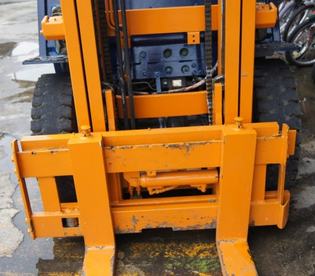 รถยกน้ำมันเบนซิน ขนาด 2 ตัน เสาสูง 4 เมตร  งาสไลค์ Toyota 5FG20