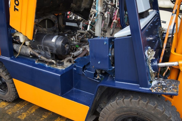 รถยกน้ำมันเบนซิน ขนาด 2 ตัน เสาสูง 4 เมตร  งาสไลค์ Toyota 5FG20