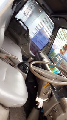 ขายรถหกล้อโดยสารรับส่งนักเรียนหลังคาสแตนเลส ขายรถหกล้อโดยสารรับส่งนักเรียนหลังคาสแตนเลส