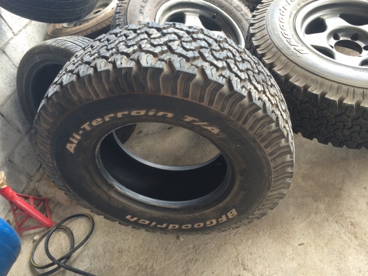 ขายถูกๆ แม็กซ์ขอบ 16 พร้อมยาง 265/75-16 BFGoodrich