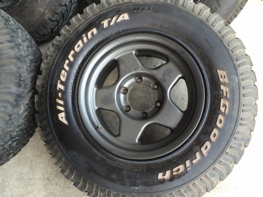 ขายถูกๆ แม็กซ์ขอบ 16 พร้อมยาง 265/75-16 BFGoodrich