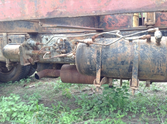 ขายเทเลอร์ลากแบคโฮ 10 ล้อ 2 เพลา FM186 เครื่อง EL100 190 แรงม้า คัสซีสวย สโลว์กลาง เบรคลมดัน พวงมาลัยพาวเวอร์ ทะเบียนครบพร้อมโอน