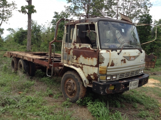 ขายเทเลอร์ลากแบคโฮ 10 ล้อ 2 เพลา FM186 เครื่อง EL100 190 แรงม้า คัสซีสวย สโลว์กลาง เบรคลมดัน พวงมาลัยพาวเวอร์ ทะเบียนครบพร้อมโอน