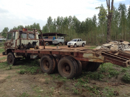 ขายเทเลอร์ลากแบคโฮ 10 ล้อ 2 เพลา FM186 เครื่อง EL100 190 แรงม้า คัสซีสวย สโลว์กลาง เบรคลมดัน พวงมาลัยพาวเวอร์ ทะเบียนครบพร้อมโอน