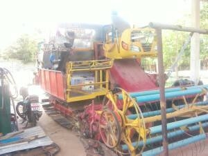 ***ขายแล้วครับขอบคุณ Truck2hand ขายแพ็คคู่ รถเกี่ยว+เทเลอร์ /// รถเกี่ยวแบบกระสอบ ประกอบไทยเส็งยนต์ เครื่อง HINO HO7D 195ไม่โบ ตัวเดิน10HT ปั้มได้กิ้น23 เครื่องดีปั้มดี ช่วงล่าง60\% แทร็ก โซ่ โรลเลอร์ สภาพดี สีสีนดี รถทำงานได้ครับ พร้อม เทเลอร์ หัวยาวเพลาเ ***ขายแล้วครับขอบคุณ Truck2hand ขายแพ็คคู่ รถเกี่ยว+เทเลอร์ /// รถเกี่ยวแบบกระสอบ ประกอบไทยเส็งยนต์ เครื่อง HINO HO7D 195ไม่โบ ตัวเดิน10HT ปั้มได้กิ้น23 เครื่องดีปั้มดี ช่วงล่าง60\% แทร็ก โซ่ โรลเลอร์ สภาพดี สีสีนดี รถทำงานได้ครับ พร้อม เทเลอร์ หัวยาวเพลาเ