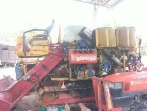 ***ขายแล้วครับขอบคุณ Truck2hand ขายแพ็คคู่ รถเกี่ยว+เทเลอร์ /// รถเกี่ยวแบบกระสอบ ประกอบไทยเส็งยนต์ เครื่อง HINO HO7D 195ไม่โบ ตัวเดิน10HT ปั้มได้กิ้น23 เครื่องดีปั้มดี ช่วงล่าง60\% แทร็ก โซ่ โรลเลอร์ สภาพดี สีสีนดี รถทำงานได้ครับ พร้อม เทเลอร์ หัวยาวเพลาเ ***ขายแล้วครับขอบคุณ Truck2hand ขายแพ็คคู่ รถเกี่ยว+เทเลอร์ /// รถเกี่ยวแบบกระสอบ ประกอบไทยเส็งยนต์ เครื่อง HINO HO7D 195ไม่โบ ตัวเดิน10HT ปั้มได้กิ้น23 เครื่องดีปั้มดี ช่วงล่าง60\% แทร็ก โซ่ โรลเลอร์ สภาพดี สีสีนดี รถทำงานได้ครับ พร้อม เทเลอร์ หัวยาวเพลาเ