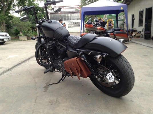 ธารนนทบุรี//ขาย hd iron883 ปี2010 สภาพนางฟ้า ของแต่งเต็ม วิ่งน้อย ราคา395,000 บาท อินวอยท์แท้