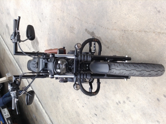 ธารนนทบุรี//ขาย hd iron883 ปี2010 สภาพนางฟ้า ของแต่งเต็ม วิ่งน้อย ราคา395,000 บาท อินวอยท์แท้