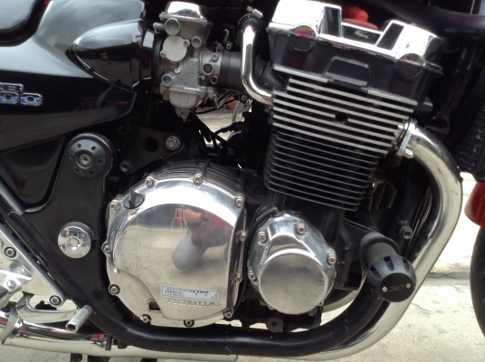 ธารนนทบุรี//ขาย honda cb1300 ปี99 สภาพนางฟ้า เครื่องสมบูรณ์มากๆ ระบบไฟสมบูรณ์ ราคา135,000บาท อินวอยท์+ส.พ.ม แท้ ธารนนทบุรี//ขาย honda cb1300 ปี99 สภาพนางฟ้า เครื่องสมบูรณ์มากๆ ระบบไฟสมบูรณ์ ราคา135,000บาท อินวอยท์+ส.พ.ม แท้