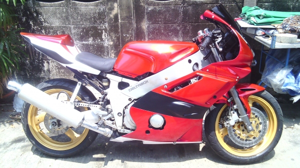 ขายfzr 400 ทะเบียนแท้   ดูคลิบ ก๊อฟลิงค์ แล้วเอาไปวางได้เลยครับ  https://www.facebook.com/photo.php?v=730628626999335&amp;set=o.366222033397832&amp;type=2&amp;theater&amp;notif_t=video_processed
