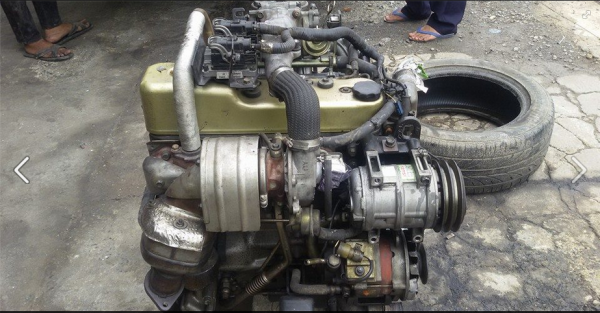 ายครับ เครื่องอีซูซุ 4JH 3000 cc เครื่องสวยมากครับ สายไฟ กล่องครบๆ ขายครับ 40000 บาท ครับบ นครนายก 0866668500