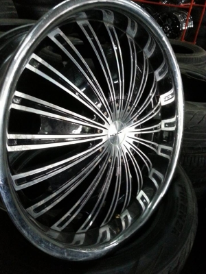 ขายแม็กนอก KWE ขอบ20 5รู โหดๆๆสวยๆๆเล่นเลยครับ