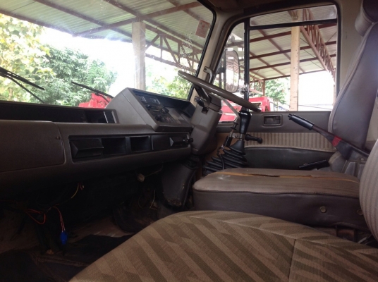 10 ล้อดั้ม 2 เพลา NISSAN UD CW 430