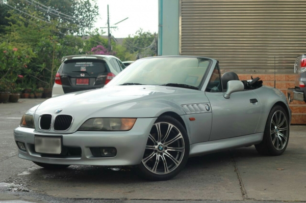 ขายด่วนถูก BMW Z3 ปี 1999 สีบรอนซ์ เกียร์ AUTO