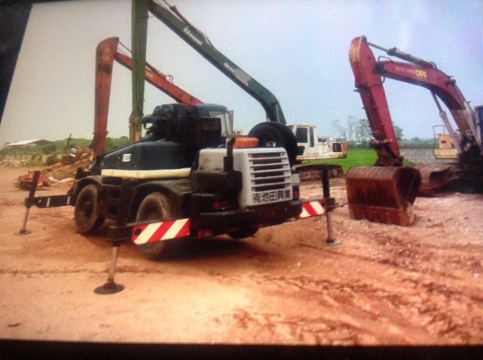 รถเครน KOBELCO