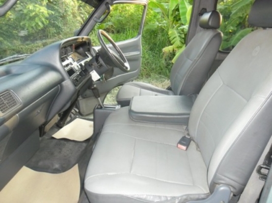 ขาย HIACE ช่วงสั้น ปี03  รถสวยสภาพพร้อมใช้งาน