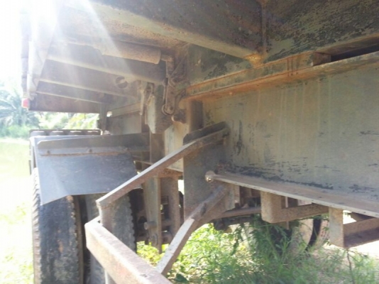 ขาย หางพ่วง  ( ดั้ม ) สามมิต 2 เพลา. ปี 46  สนใจติดต่อ 081 - 6079515