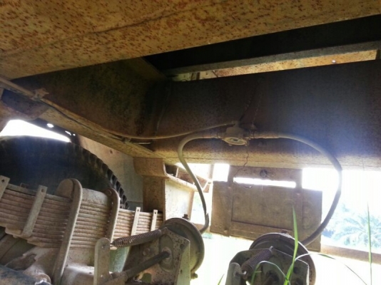 ขาย หางพ่วง  ( ดั้ม ) สามมิต 2 เพลา. ปี 46  สนใจติดต่อ 081 - 6079515