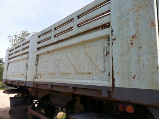 ขาย หางพ่วง  ( ดั้ม ) สามมิต 2 เพลา. ปี 46  สนใจติดต่อ 081 - 6079515