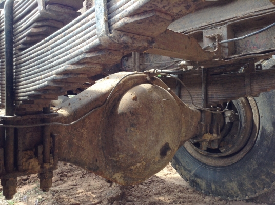 ขาย 6 ล้อหัวยาว  เครื่อง EH700 168 HP มีใบคุม เฟืองท้ายใหญ่ UD สโลว์เกียร์กลาง พวงมาลัยพาวเวอร์ ทะเบียน  ม.79 ราคาต่อรองได้ครับ