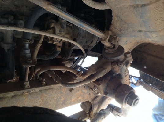 ขาย 6 ล้อหัวยาว  เครื่อง EH700 168 HP มีใบคุม เฟืองท้ายใหญ่ UD สโลว์เกียร์กลาง พวงมาลัยพาวเวอร์ ทะเบียน  ม.79 ราคาต่อรองได้ครับ