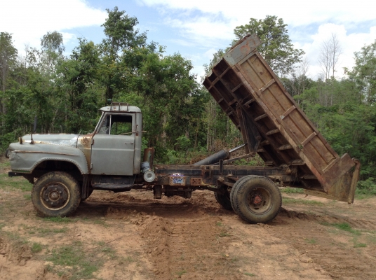 ขาย 6 ล้อหัวยาว  เครื่อง EH700 168 HP มีใบคุม เฟืองท้ายใหญ่ UD สโลว์เกียร์กลาง พวงมาลัยพาวเวอร์ ทะเบียน  ม.79 ราคาต่อรองได้ครับ