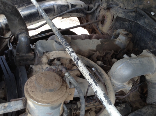 ขาย 6 ล้อหัวยาว  เครื่อง EH700 168 HP มีใบคุม เฟืองท้ายใหญ่ UD สโลว์เกียร์กลาง พวงมาลัยพาวเวอร์ ทะเบียน  ม.79 ราคาต่อรองได้ครับ