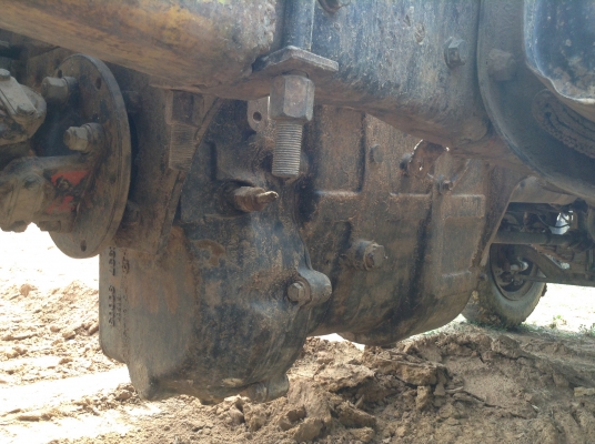 ขาย 6 ล้อหัวยาว  เครื่อง EH700 168 HP มีใบคุม เฟืองท้ายใหญ่ UD สโลว์เกียร์กลาง พวงมาลัยพาวเวอร์ ทะเบียน  ม.79 ราคาต่อรองได้ครับ