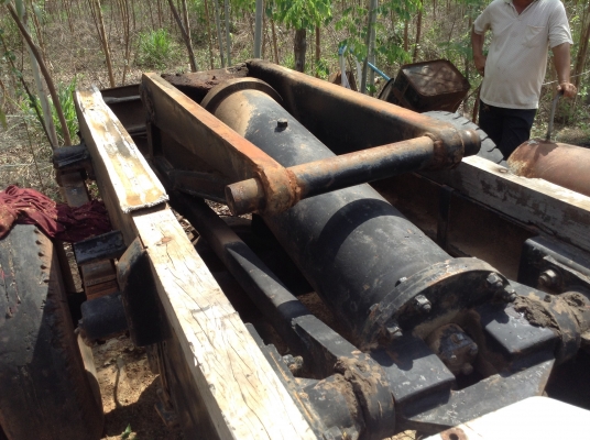 ขาย 6 ล้อดั้มหัวยาว หัว+คัสซี+ชุดกระบอกดั้ม ไม่มีทะเบียน คัสซีสวยจัดไม่มีบวม เครื่อง DA120 สตาร์ทไม่ติด เฟืองท้ายเดิม เกียร์เดิม ราคาต่อรองได้ครับ