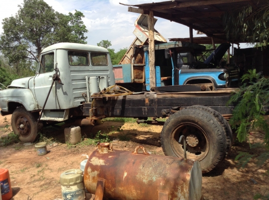 ขาย 6 ล้อดั้มหัวยาว หัว+คัสซี+ชุดกระบอกดั้ม ไม่มีทะเบียน คัสซีสวยจัดไม่มีบวม เครื่อง DA120 สตาร์ทไม่ติด เฟืองท้ายเดิม เกียร์เดิม ราคาต่อรองได้ครับ