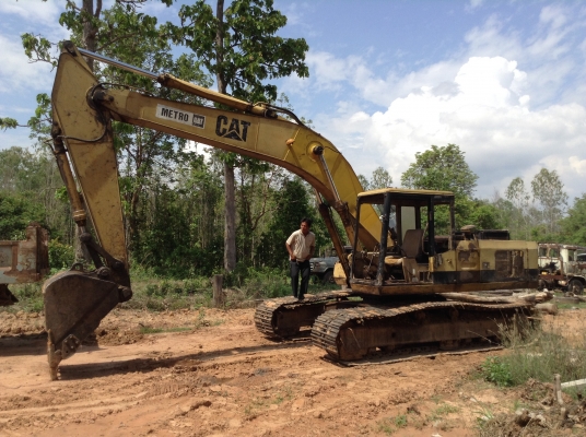 ขายแบคโฮ CAT E200B สภาพพร้อมใช้งาน เครื่อง 6BD1 เทอร์โบ ปั้มดี เอวแน่น  แทรก 80\% ทำงานไม่โหลด เอกสารใบซื้อขาย