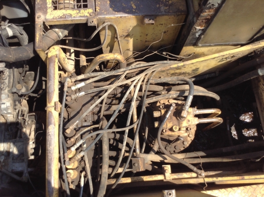 ขายแบคโฮ CAT E200B สภาพพร้อมใช้งาน เครื่อง 6BD1 เทอร์โบ ปั้มดี เอวแน่น  แทรก 80\% ทำงานไม่โหลด เอกสารใบซื้อขาย