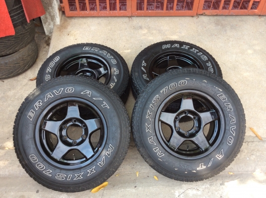 ล้อเบรนท์เล่ ขอบ16 พร้อมยางMaxxis 245-70-16 ปี11-12 ดอกเต็มถูกๆ