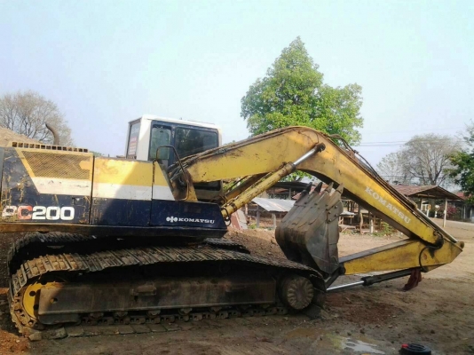รถขุด KOMATSU PC200-5 คันโทรลสั้น รถสวยอย่างเดิม ๆ รถใช้งานดี รถมีทะเบียน