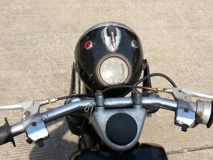 วุฒินนบุรี// ขาย MZ125 ถังเหลื่ยมรถสวยเดิมเครื่องดีพร้อมใช้ทะเบียนแท้