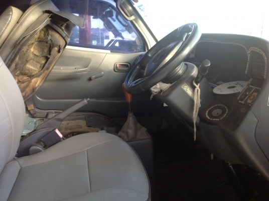 ขายคราบ. รถตู้สวยๆๆ ปี 2001