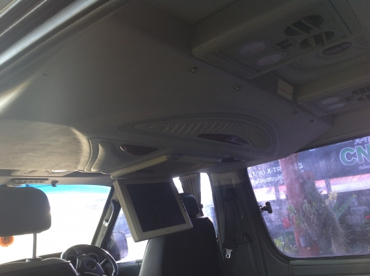 ขายคราบ. รถตู้สวยๆๆ ปี 2001