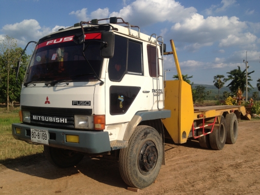 ขายรถ 10ล้อ 2 เพลา เทเลอร์บรรทุกรถแม็ครโคร 200